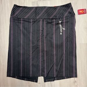 NWT vintage Torrid mallgoth pinstripe midi skirt sz 14 Sexy slit in back stretch